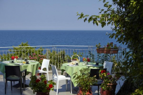  Hotel Alkyonis  Платамонас